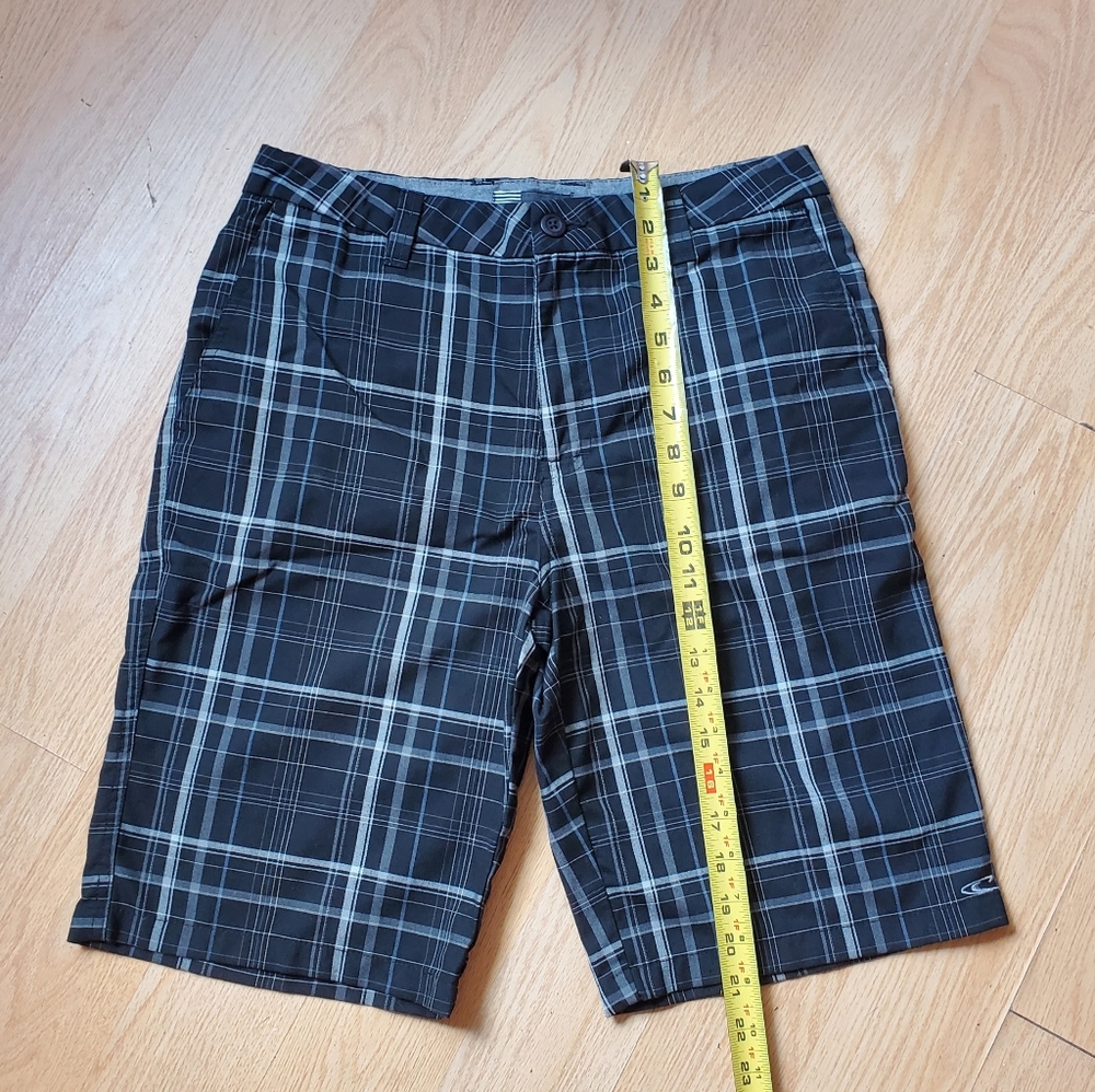 O'neill Men's Black and Gray Striped Shorts Size 30. - Picture 3 of 7